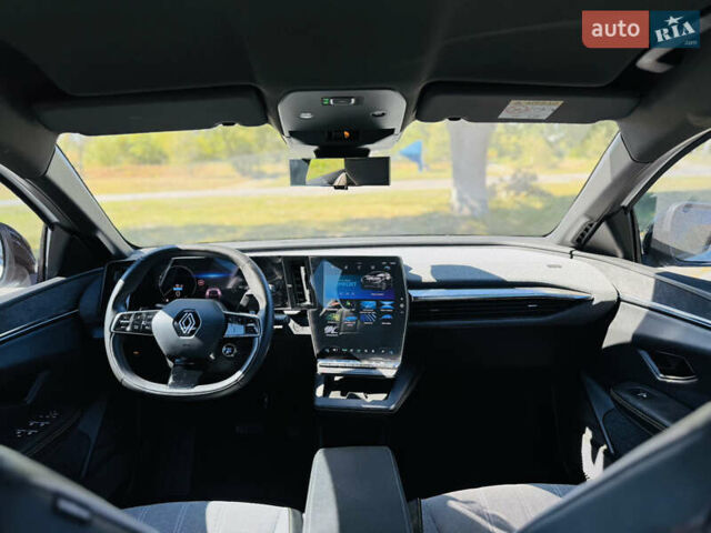 Білий Рено Megane E-Tech, об'ємом двигуна 0 л та пробігом 3 тис. км за 29500 $, фото 8 на Automoto.ua