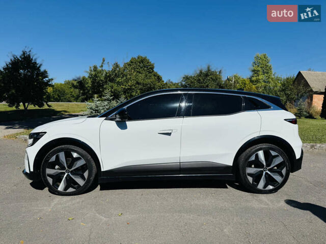 Білий Рено Megane E-Tech, об'ємом двигуна 0 л та пробігом 3 тис. км за 29500 $, фото 2 на Automoto.ua