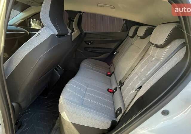 Білий Рено Megane E-Tech, об'ємом двигуна 0 л та пробігом 33 тис. км за 19700 $, фото 13 на Automoto.ua