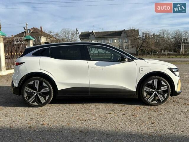 Белый Рено Megane E-Tech, объемом двигателя 0 л и пробегом 2 тыс. км за 24450 $, фото 14 на Automoto.ua