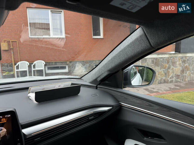 Білий Рено Megane E-Tech, об'ємом двигуна 0 л та пробігом 10 тис. км за 19700 $, фото 67 на Automoto.ua