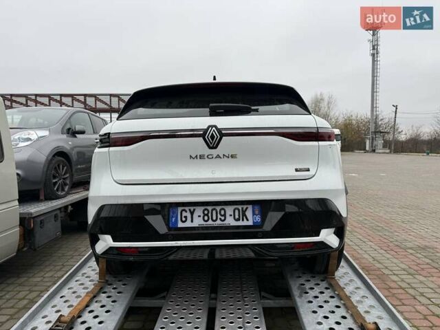 Белый Рено Megane E-Tech, объемом двигателя 0 л и пробегом 10 тыс. км за 9900 $, фото 2 на Automoto.ua