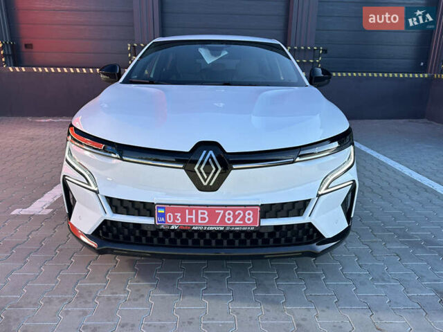 Білий Рено Megane E-Tech, об'ємом двигуна 0 л та пробігом 3 тис. км за 21000 $, фото 7 на Automoto.ua