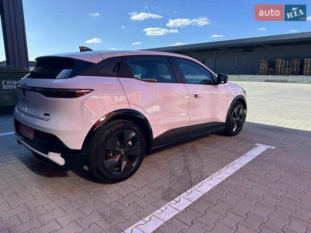 Білий Рено Megane E-Tech, об'ємом двигуна 0 л та пробігом 3 тис. км за 20500 $, фото 6 на Automoto.ua