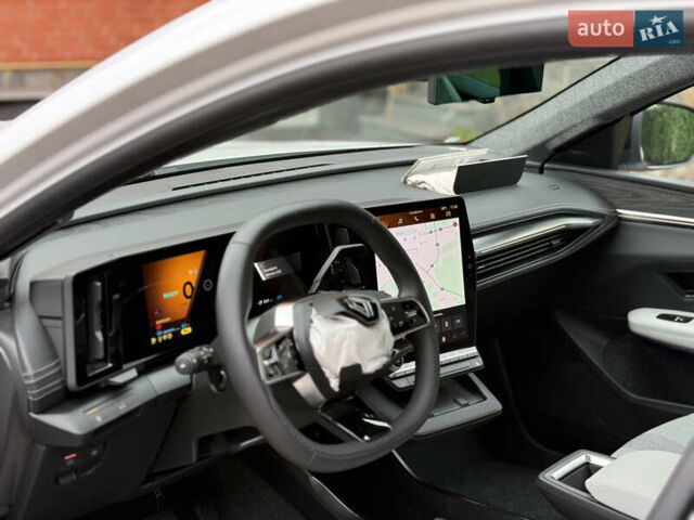 Білий Рено Megane E-Tech, об'ємом двигуна 0 л та пробігом 10 тис. км за 19700 $, фото 45 на Automoto.ua