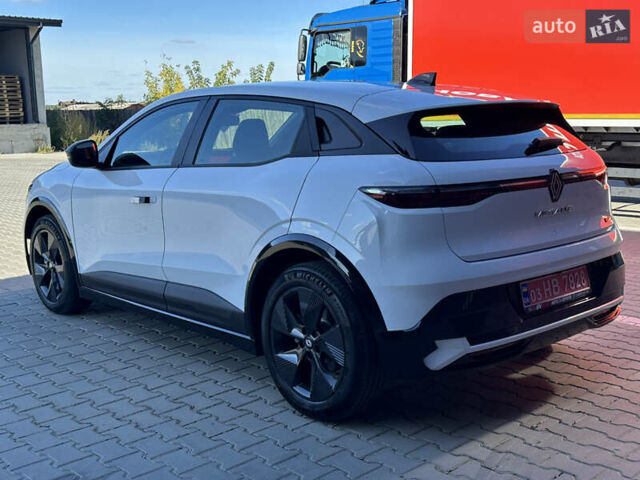 Білий Рено Megane E-Tech, об'ємом двигуна 0 л та пробігом 3 тис. км за 21000 $, фото 9 на Automoto.ua