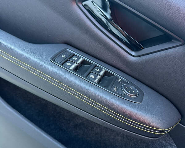 Білий Рено Megane E-Tech, об'ємом двигуна 0 л та пробігом 3 тис. км за 20500 $, фото 15 на Automoto.ua