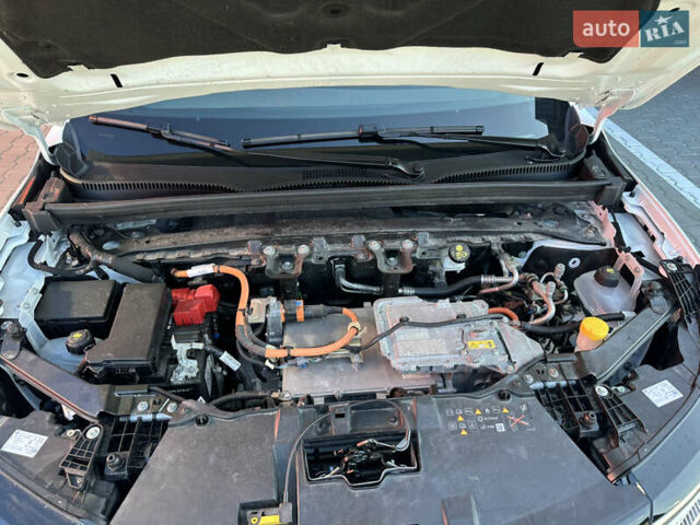 Білий Рено Megane E-Tech, об'ємом двигуна 0 л та пробігом 3 тис. км за 20500 $, фото 25 на Automoto.ua