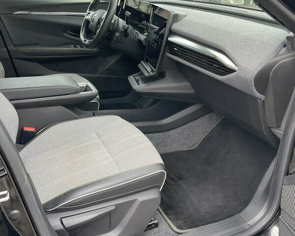 Чорний Рено Megane E-Tech, об'ємом двигуна 0 л та пробігом 111 тис. км за 21900 $, фото 18 на Automoto.ua