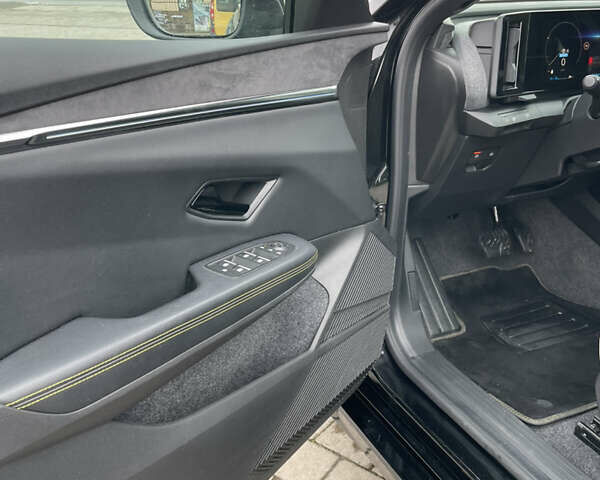 Чорний Рено Megane E-Tech, об'ємом двигуна 0 л та пробігом 111 тис. км за 21900 $, фото 13 на Automoto.ua