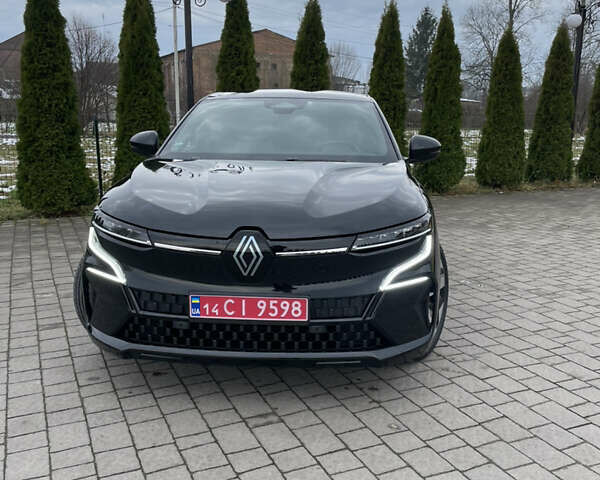 Чорний Рено Megane E-Tech, об'ємом двигуна 0 л та пробігом 111 тис. км за 21900 $, фото 2 на Automoto.ua