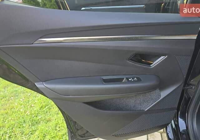 Чорний Рено Megane E-Tech, об'ємом двигуна 0 л та пробігом 103 тис. км за 19200 $, фото 11 на Automoto.ua