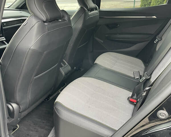 Чорний Рено Megane E-Tech, об'ємом двигуна 0 л та пробігом 111 тис. км за 21900 $, фото 16 на Automoto.ua