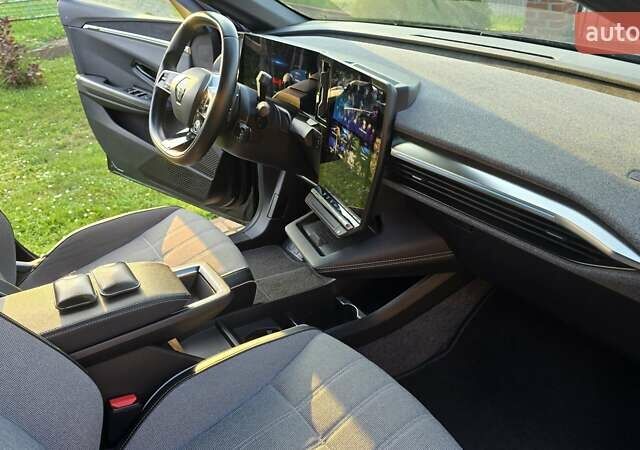 Чорний Рено Megane E-Tech, об'ємом двигуна 0 л та пробігом 103 тис. км за 19200 $, фото 17 на Automoto.ua
