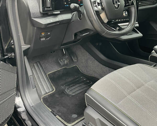 Черный Рено Megane E-Tech, объемом двигателя 0 л и пробегом 111 тыс. км за 20700 $, фото 16 на Automoto.ua