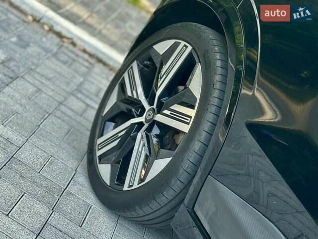 Чорний Рено Megane E-Tech, об'ємом двигуна 0 л та пробігом 4 тис. км за 14500 $, фото 18 на Automoto.ua