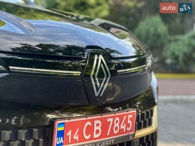 Чорний Рено Megane E-Tech, об'ємом двигуна 0 л та пробігом 4 тис. км за 14500 $, фото 9 на Automoto.ua