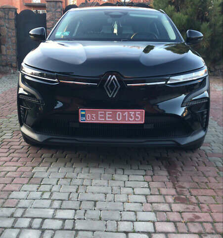 Черный Рено Megane E-Tech, объемом двигателя 0 л и пробегом 107 тыс. км за 17999 $, фото 4 на Automoto.ua