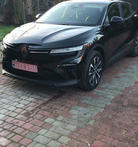 Черный Рено Megane E-Tech, объемом двигателя 0 л и пробегом 107 тыс. км за 17999 $, фото 1 на Automoto.ua