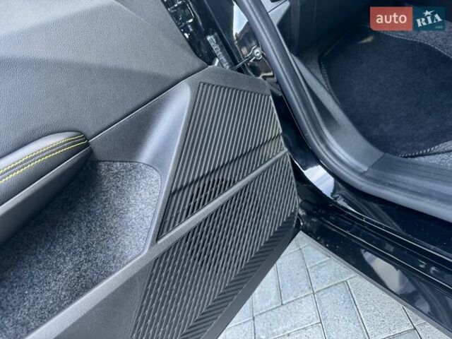 Чорний Рено Megane E-Tech, об'ємом двигуна 0 л та пробігом 4 тис. км за 14500 $, фото 75 на Automoto.ua
