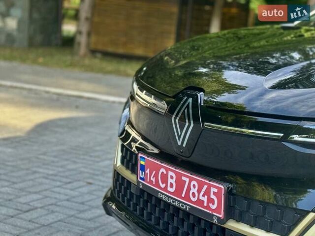 Чорний Рено Megane E-Tech, об'ємом двигуна 0 л та пробігом 4 тис. км за 14500 $, фото 36 на Automoto.ua