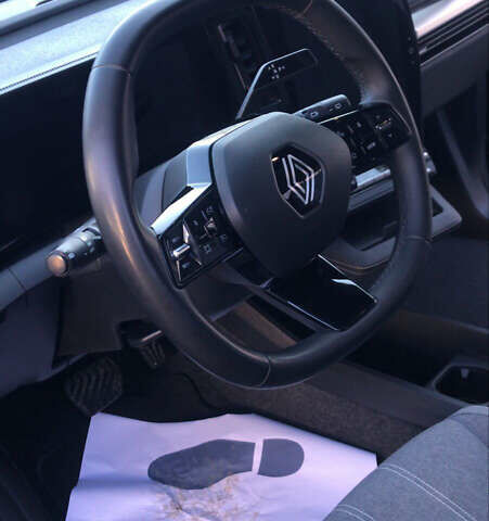 Черный Рено Megane E-Tech, объемом двигателя 0 л и пробегом 107 тыс. км за 17999 $, фото 9 на Automoto.ua