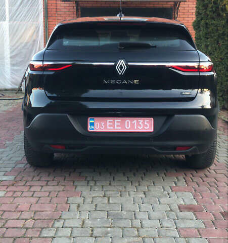 Черный Рено Megane E-Tech, объемом двигателя 0 л и пробегом 107 тыс. км за 17999 $, фото 5 на Automoto.ua