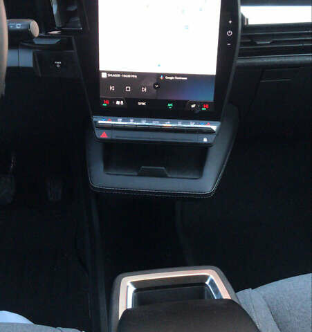 Черный Рено Megane E-Tech, объемом двигателя 0 л и пробегом 107 тыс. км за 17999 $, фото 15 на Automoto.ua