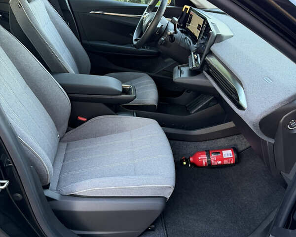 Черный Рено Megane E-Tech, объемом двигателя 0 л и пробегом 4 тыс. км за 22900 $, фото 20 на Automoto.ua