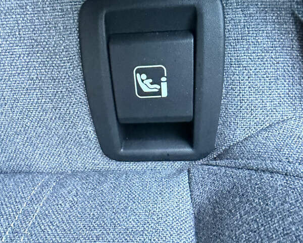 Черный Рено Megane E-Tech, объемом двигателя 0 л и пробегом 4 тыс. км за 22900 $, фото 23 на Automoto.ua