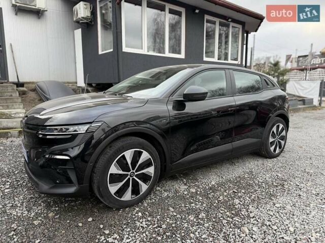 Черный Рено Megane E-Tech, объемом двигателя 0 л и пробегом 72 тыс. км за 21999 $, фото 1 на Automoto.ua
