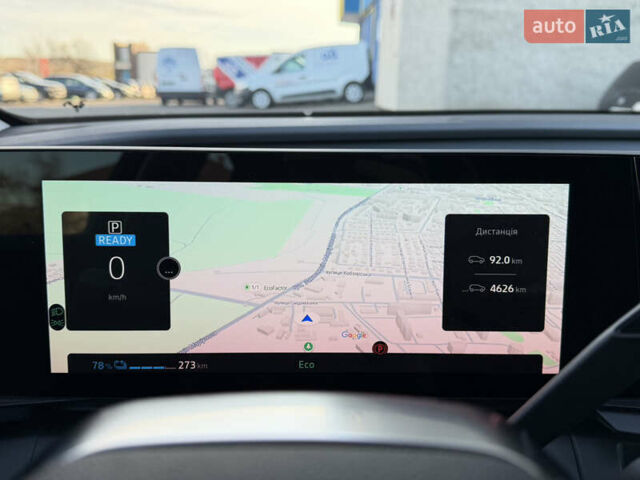 Черный Рено Megane E-Tech, объемом двигателя 0 л и пробегом 4 тыс. км за 22900 $, фото 10 на Automoto.ua