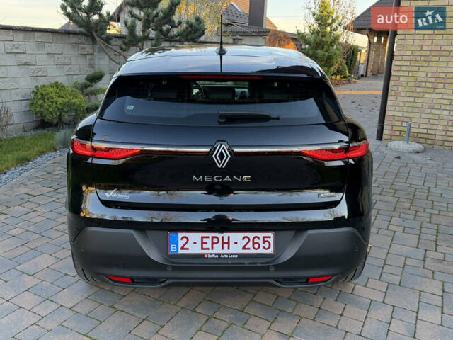 Черный Рено Megane E-Tech, объемом двигателя 0 л и пробегом 4 тыс. км за 22900 $, фото 3 на Automoto.ua
