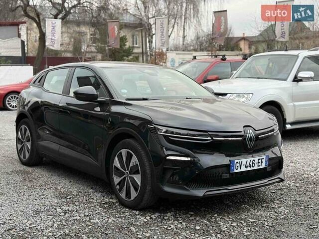Черный Рено Megane E-Tech, объемом двигателя 0 л и пробегом 72 тыс. км за 21999 $, фото 5 на Automoto.ua