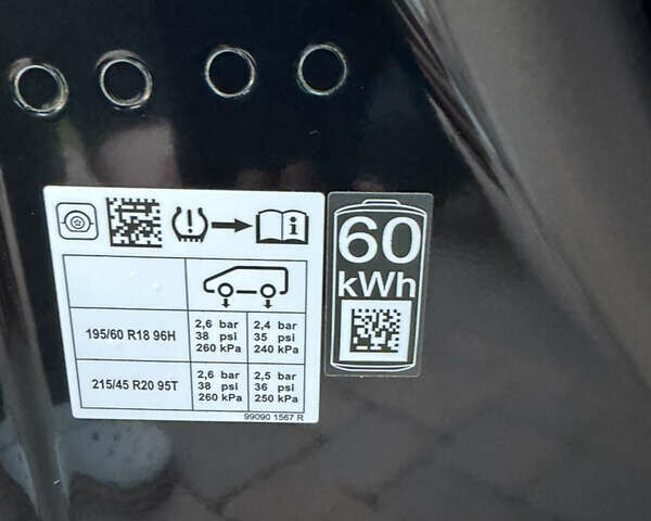 Черный Рено Megane E-Tech, объемом двигателя 0 л и пробегом 4 тыс. км за 22900 $, фото 29 на Automoto.ua