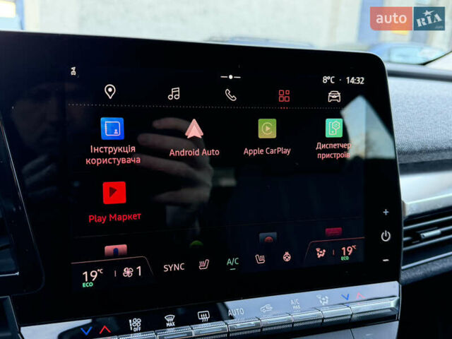 Черный Рено Megane E-Tech, объемом двигателя 0 л и пробегом 4 тыс. км за 22900 $, фото 13 на Automoto.ua