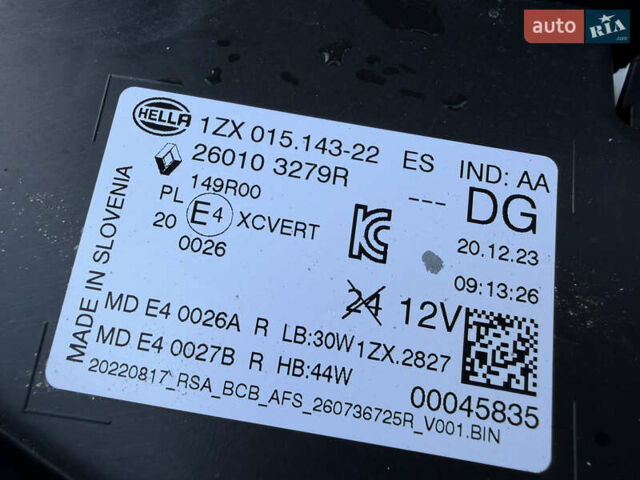 Черный Рено Megane E-Tech, объемом двигателя 0 л и пробегом 4 тыс. км за 22900 $, фото 31 на Automoto.ua