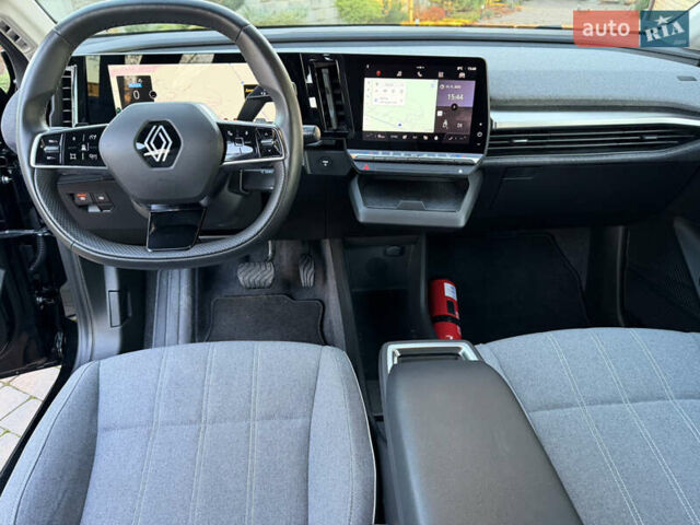Черный Рено Megane E-Tech, объемом двигателя 0 л и пробегом 4 тыс. км за 22900 $, фото 9 на Automoto.ua