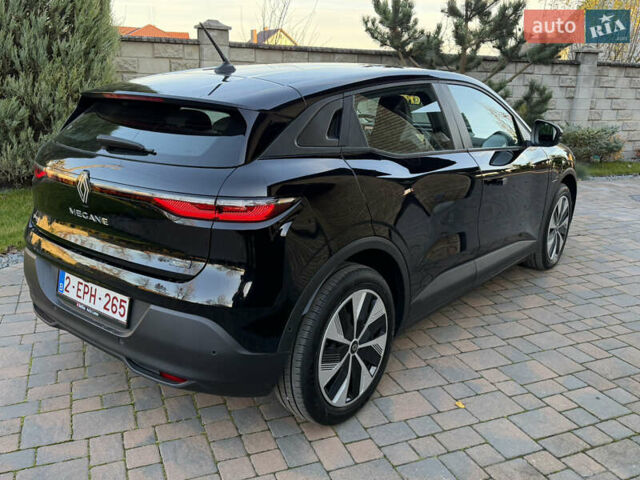 Черный Рено Megane E-Tech, объемом двигателя 0 л и пробегом 4 тыс. км за 22900 $, фото 5 на Automoto.ua