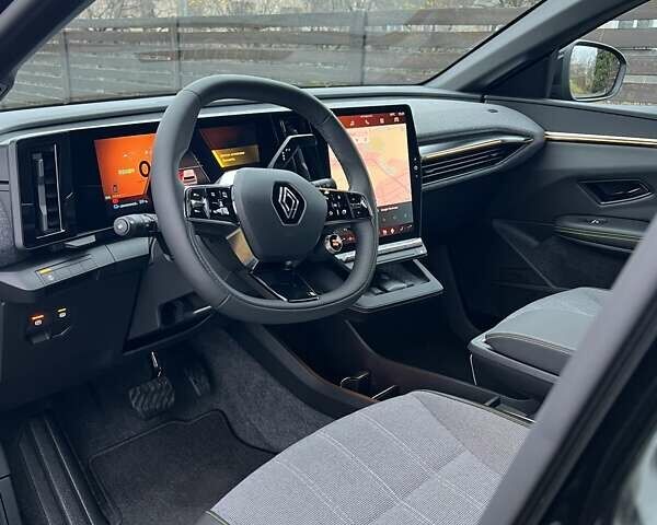 Черный Рено Megane E-Tech, объемом двигателя 0 л и пробегом 6 тыс. км за 28250 $, фото 24 на Automoto.ua