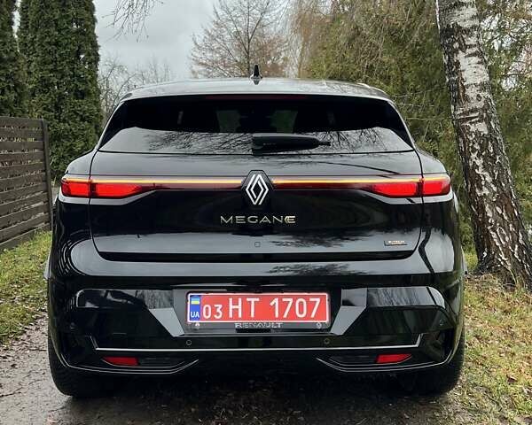 Черный Рено Megane E-Tech, объемом двигателя 0 л и пробегом 6 тыс. км за 28250 $, фото 7 на Automoto.ua