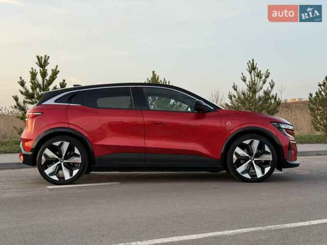 Красный Рено Megane E-Tech, объемом двигателя 0 л и пробегом 49 тыс. км за 23900 $, фото 11 на Automoto.ua