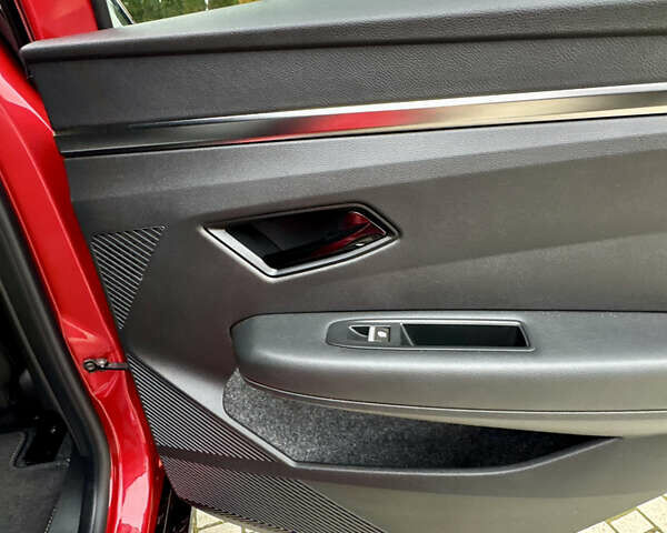 Красный Рено Megane E-Tech, объемом двигателя 0 л и пробегом 38 тыс. км за 19995 $, фото 70 на Automoto.ua