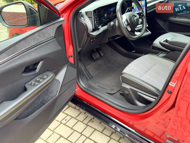 Красный Рено Megane E-Tech, объемом двигателя 0 л и пробегом 38 тыс. км за 19995 $, фото 52 на Automoto.ua