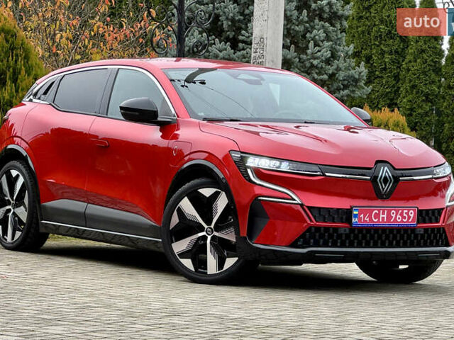 Красный Рено Megane E-Tech, объемом двигателя 0 л и пробегом 38 тыс. км за 19995 $, фото 3 на Automoto.ua