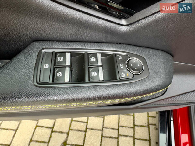 Красный Рено Megane E-Tech, объемом двигателя 0 л и пробегом 38 тыс. км за 19995 $, фото 51 на Automoto.ua