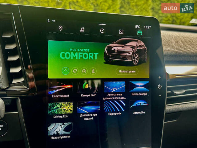 Красный Рено Megane E-Tech, объемом двигателя 0 л и пробегом 38 тыс. км за 19995 $, фото 147 на Automoto.ua