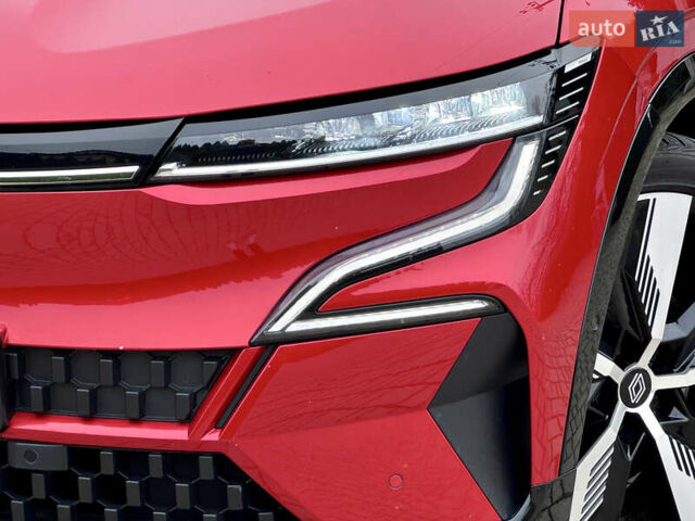 Красный Рено Megane E-Tech, объемом двигателя 0 л и пробегом 38 тыс. км за 19995 $, фото 15 на Automoto.ua
