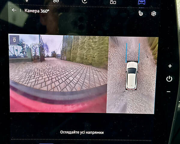 Красный Рено Megane E-Tech, объемом двигателя 0 л и пробегом 38 тыс. км за 19995 $, фото 92 на Automoto.ua