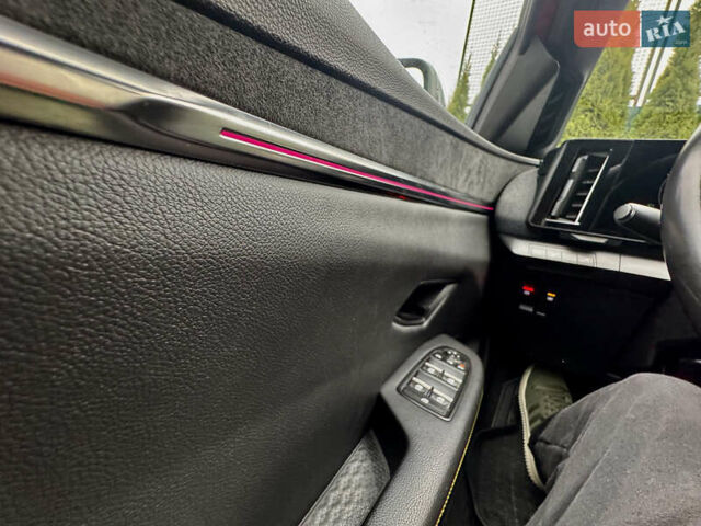 Красный Рено Megane E-Tech, объемом двигателя 0 л и пробегом 38 тыс. км за 19995 $, фото 149 на Automoto.ua